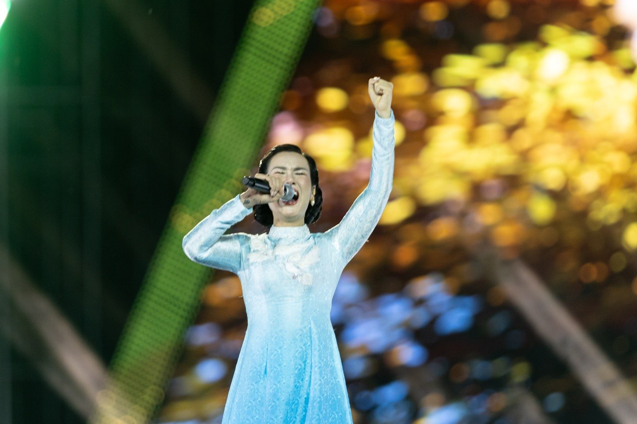 Concert Tổ Quốc Trong Tim: khi V-pop nối mạch ký ức và Gen Z