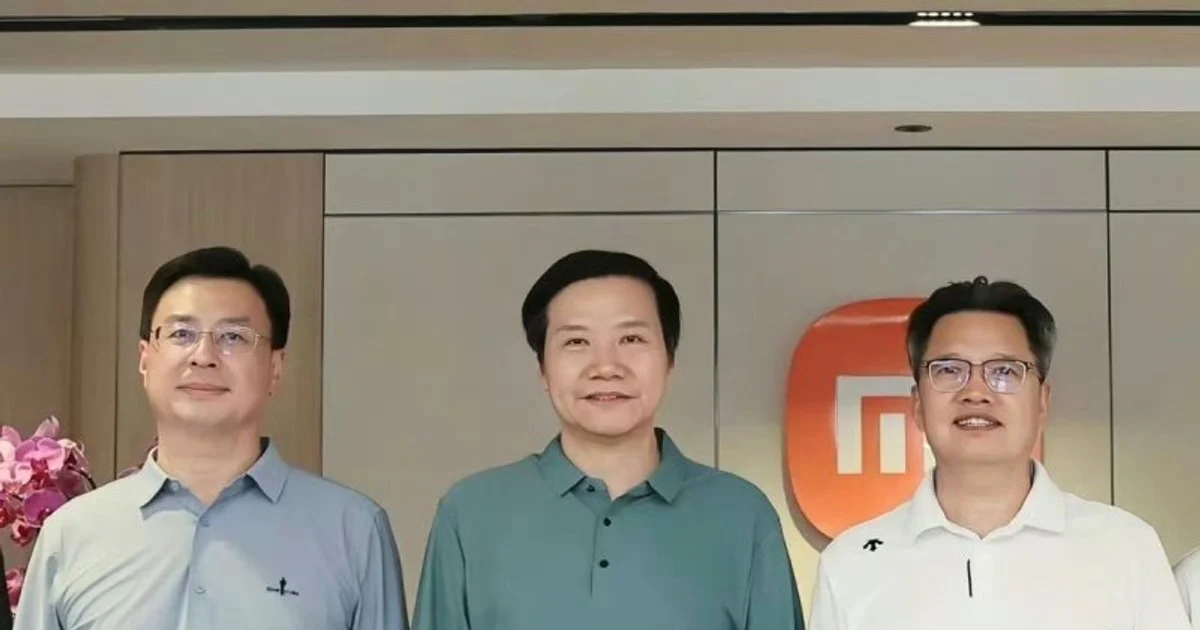 Xiaomi MIX Ultra: smartphone gập, chip Xring O3 và camera 200MP đổi cuộc chơi