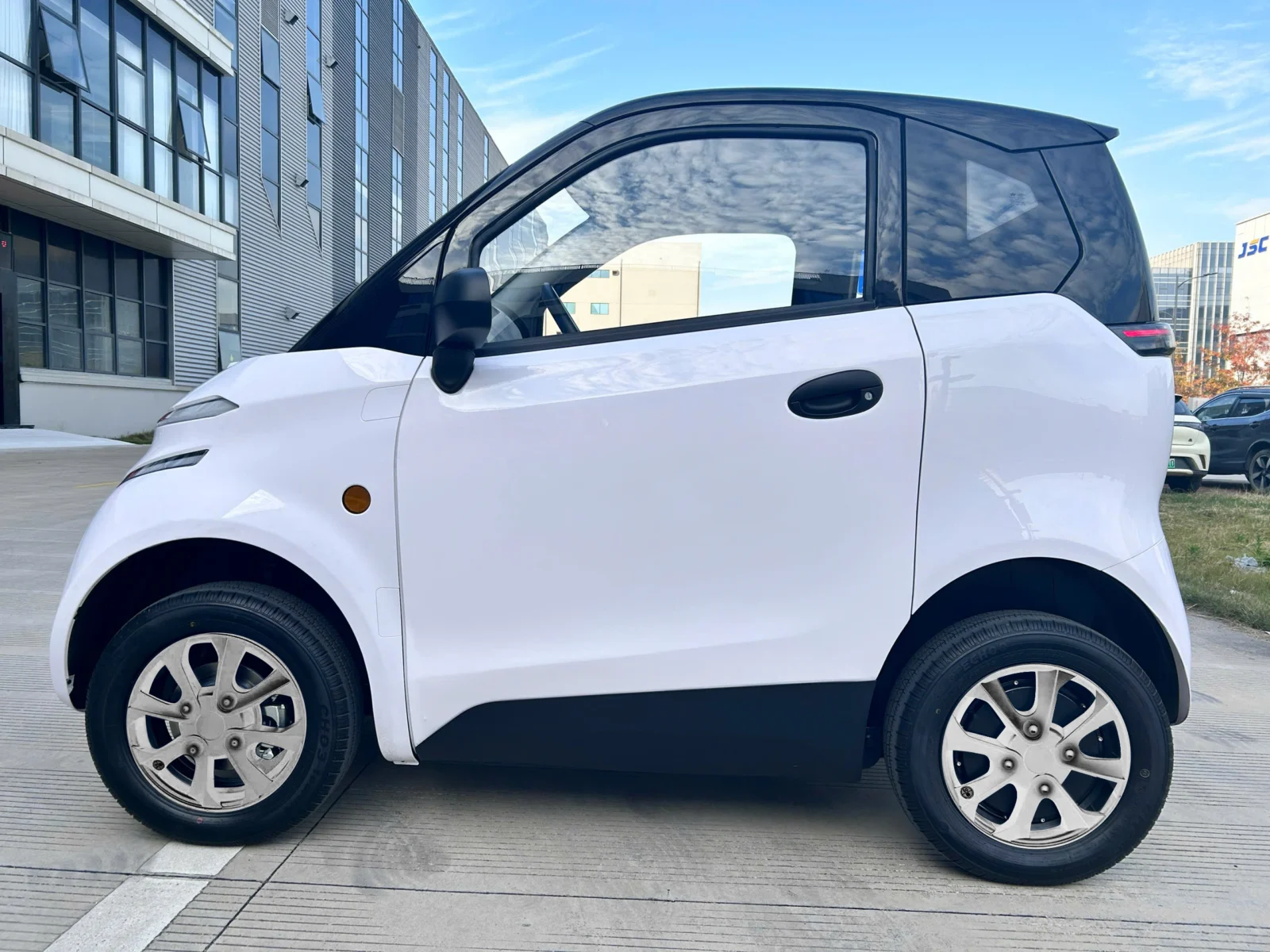 Nano S05 ra mắt: ô tô điện 120 triệu có đáng xuống tiền?