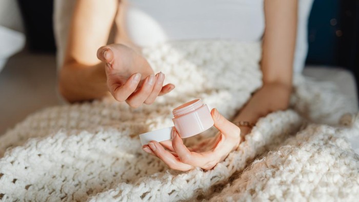 Quy trình chăm sóc da sau tuổi 35 theo khuyến cáo bác sĩ da liễu