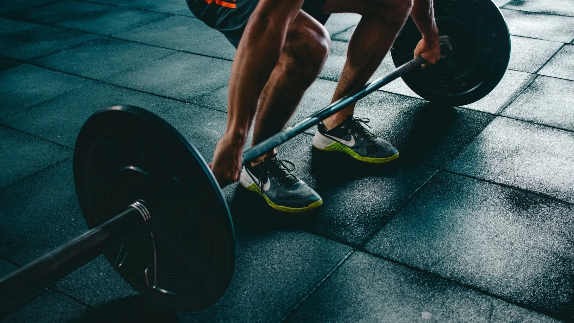 Ba buổi tập sức mạnh mỗi tuần: Bí quyết giữ dáng tuổi 40+