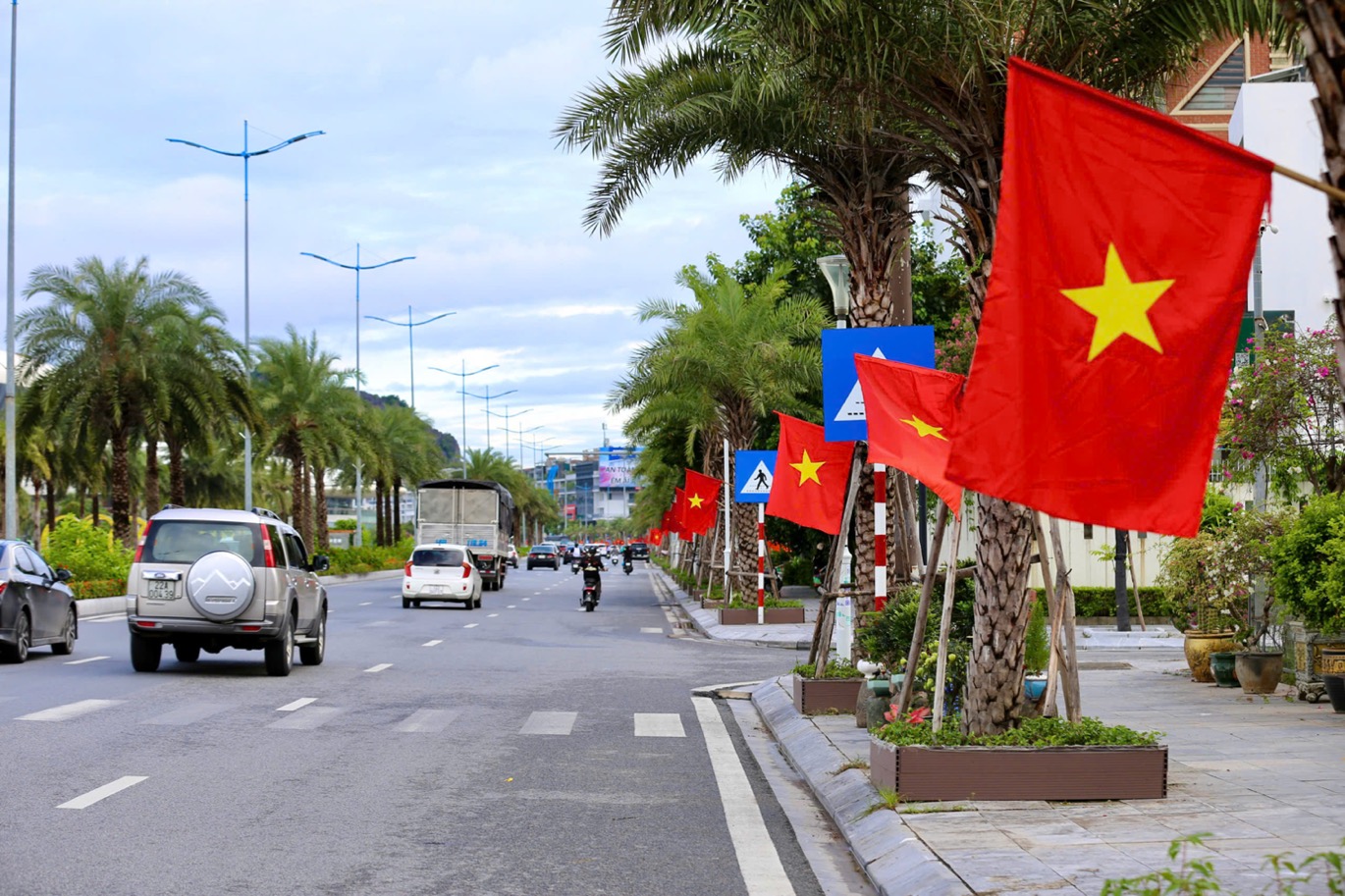 Quảng Ninh thành phố trực thuộc: Cú chuyển từ “nâu” sang “xanh thông minh”