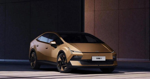 Hyundai Ioniq V: sedan điện fastback 620km thách thức phân khúc tầm trung