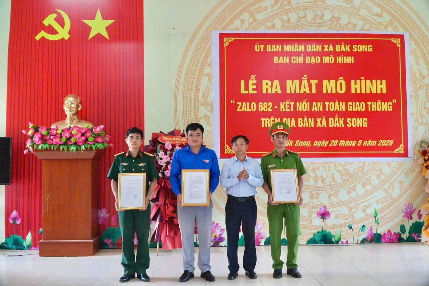 Zalo Mini App thành trung tâm dịch vụ công địa phương