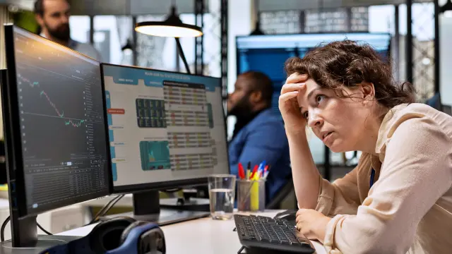 Lập trình viên dùng AI nhưng không tin tưởng: giải bài toán kiểm chứng code