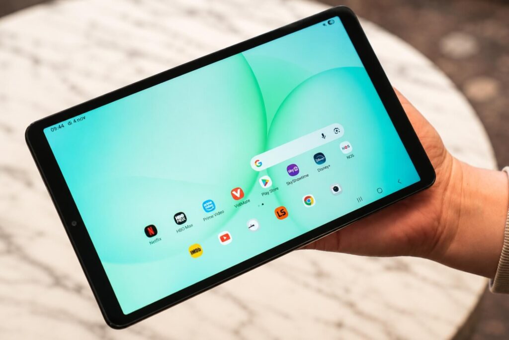 Samsung Galaxy Tab A11 Plus hay Xiaomi Pad 6: Nên chọn tablet nào cho học tập và làm việc?