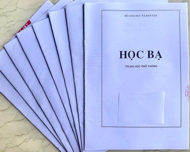 Học bạ số thay thế học bạ giấy: Phụ huynh cần chuẩn bị gì khi tuyển sinh, chuyển trường