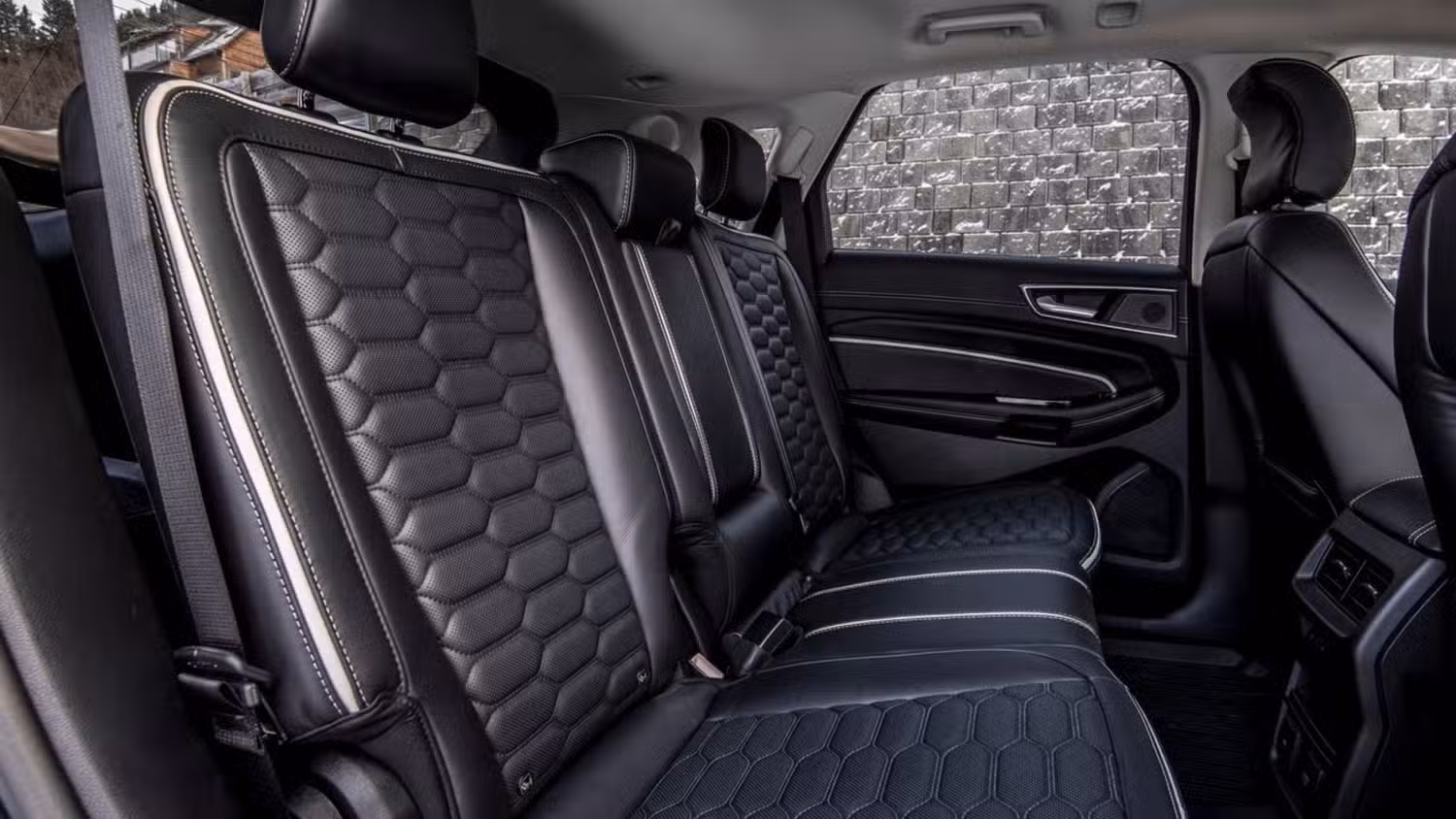 Ford Everest hay Hyundai Palisade: SUV nào đáng chọn?
