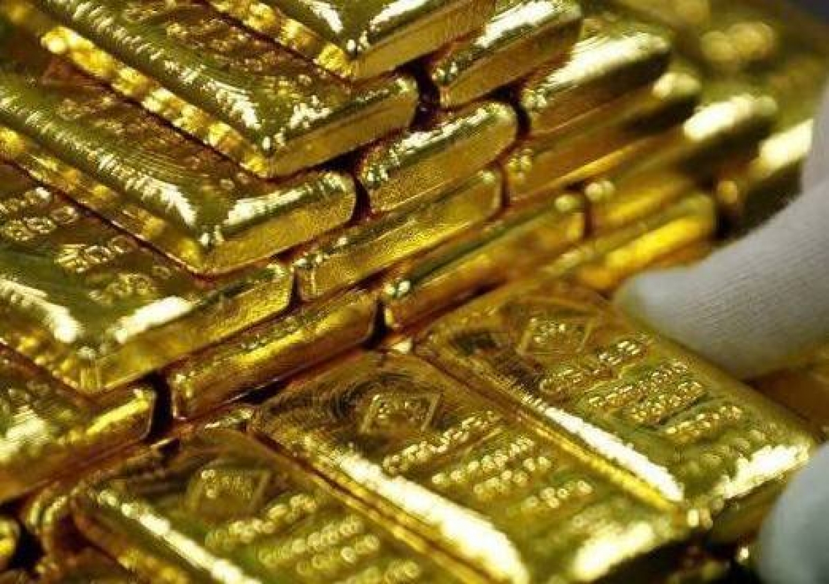 Giá vàng lập đỉnh 3 tháng: Đồng USD suy yếu mở chu kỳ trú ẩn mới