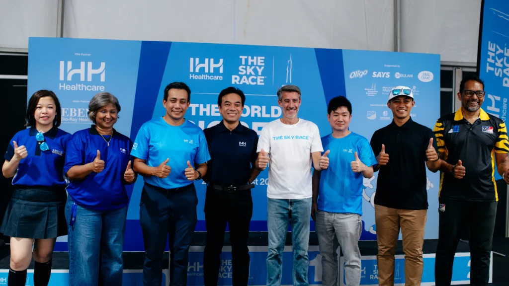 8,000 Pelari Tawan 2,845 Anak Tangga Di Sky Race