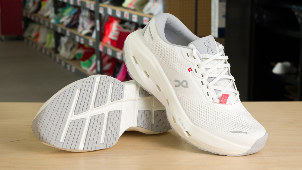 So sánh 5 giày chạy bộ hàng ngày: ổn định, nhẹ và siêu trainer