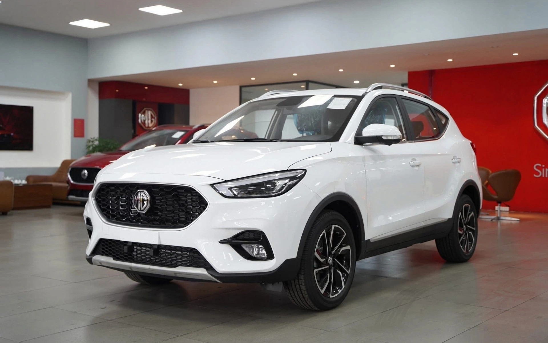 MG ZS giảm giá xuống 368 triệu: cú xả hàng làm chao đảo phân khúc SUV cỡ B