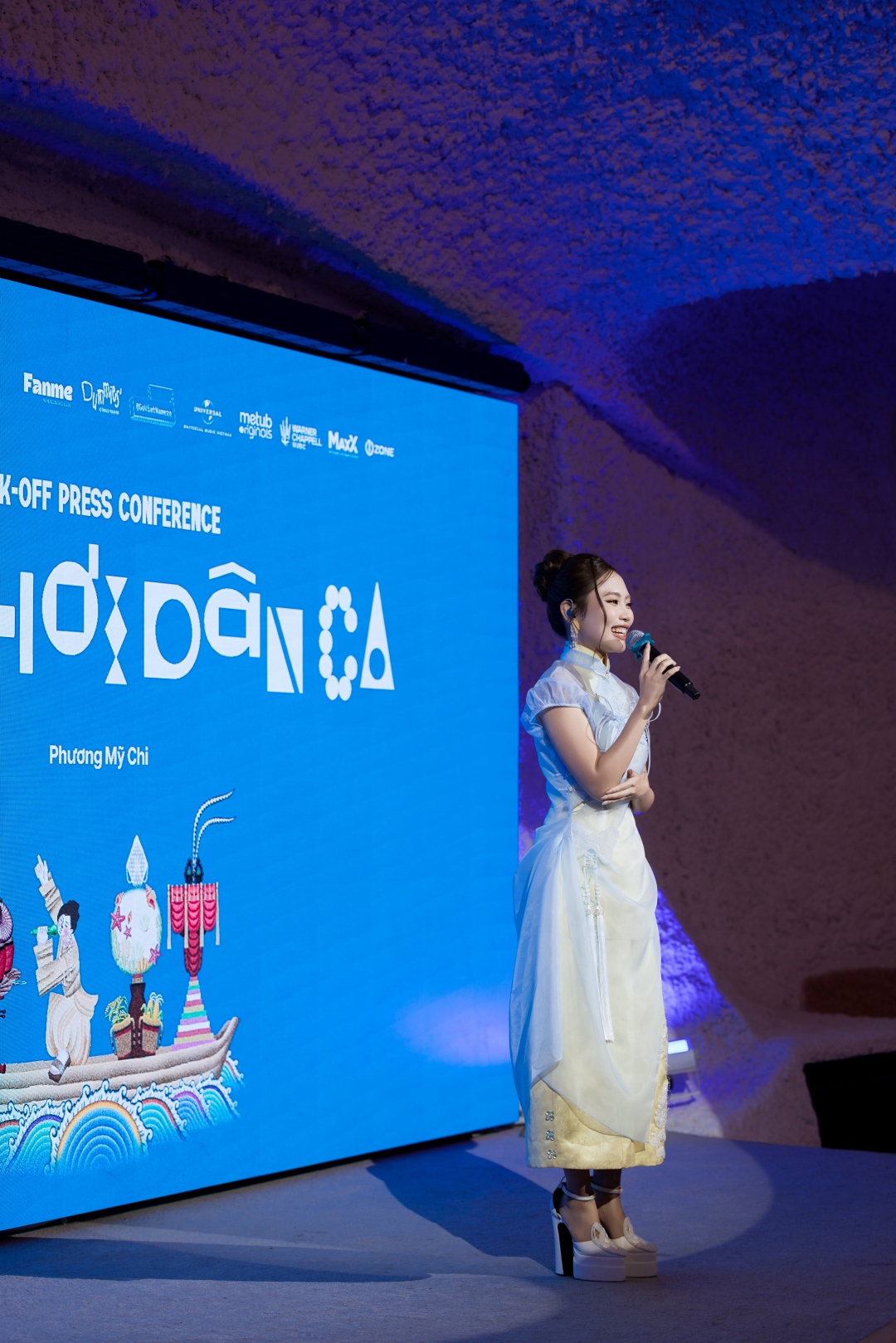 Phương Mỹ Chi và ‘Dân Chơi Dân Ca’: pop Việt hóa thân di sản ba miền