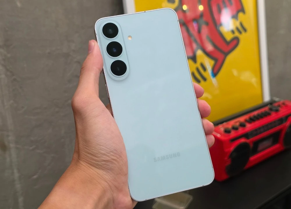 Galaxy S26 FE camera flagship với Galaxy AI: Có đáng nâng cấp?