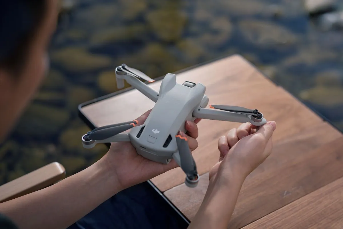 DJI Mini 3 giảm giá mạnh: deal flycam entry-level đáng xuống tiền?