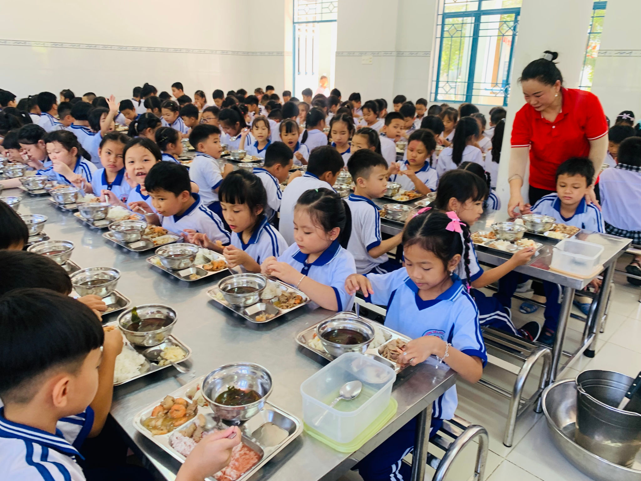 Các địa phương siết chặt quản lý thu học phí: Phụ huynh được bảo vệ thế nào?