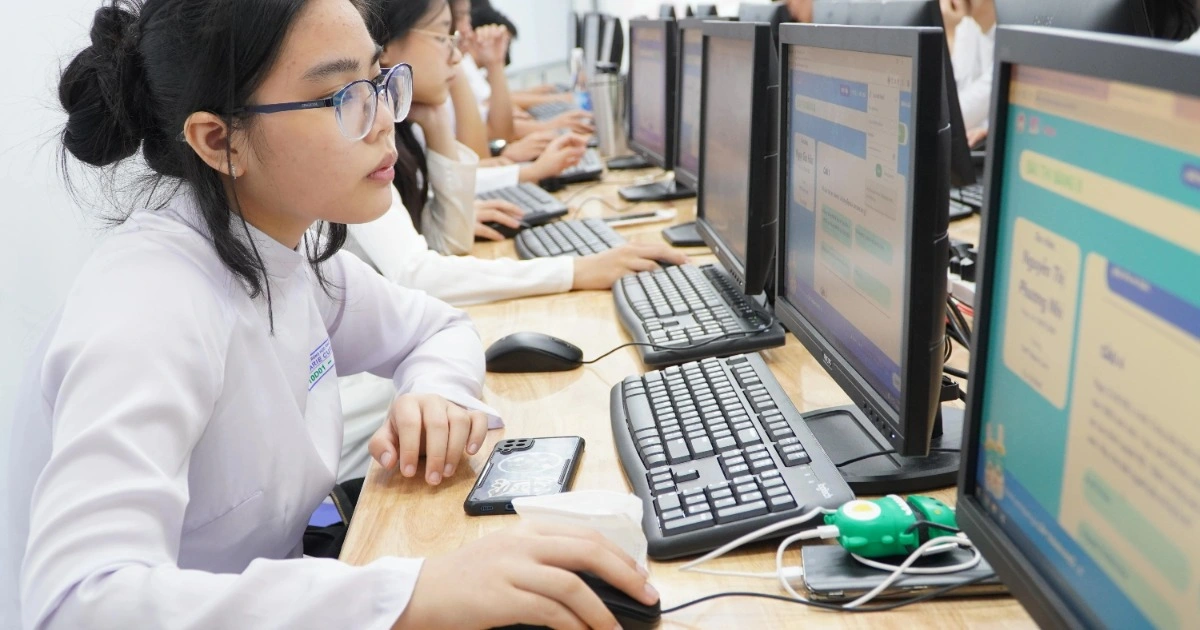 Thi tốt nghiệp THPT trên máy tính: Học sinh và nhà trường phải chuẩn bị khác đi