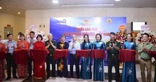 Triển lãm ảnh biển và đảo Việt Nam: từ bốn vịnh Khánh Hòa đến những hòn đảo thiêng liêng