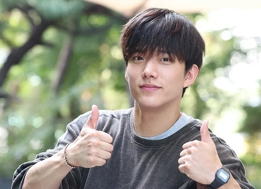 Từ vực sâu tuyệt vọng đến tái sinh: mặt trái kiên cường của sao K-pop