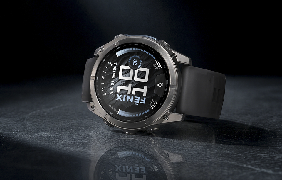 Garmin Fenix 9 Pro: có đáng nâng cấp với titan, màn 3000 nits và pin 57 ngày?