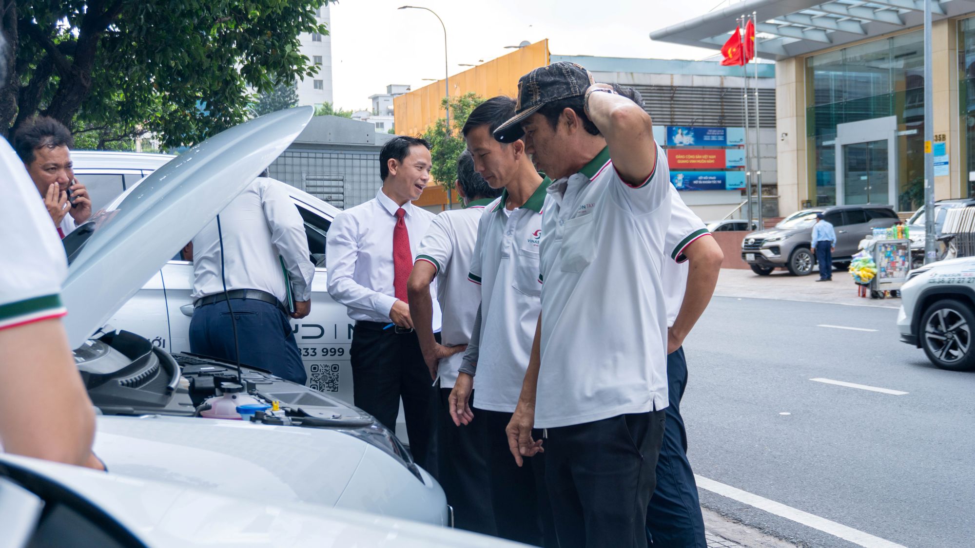 Xe Nhanh và BYD NEG thúc đẩy chuyển đổi xanh đội xe điện