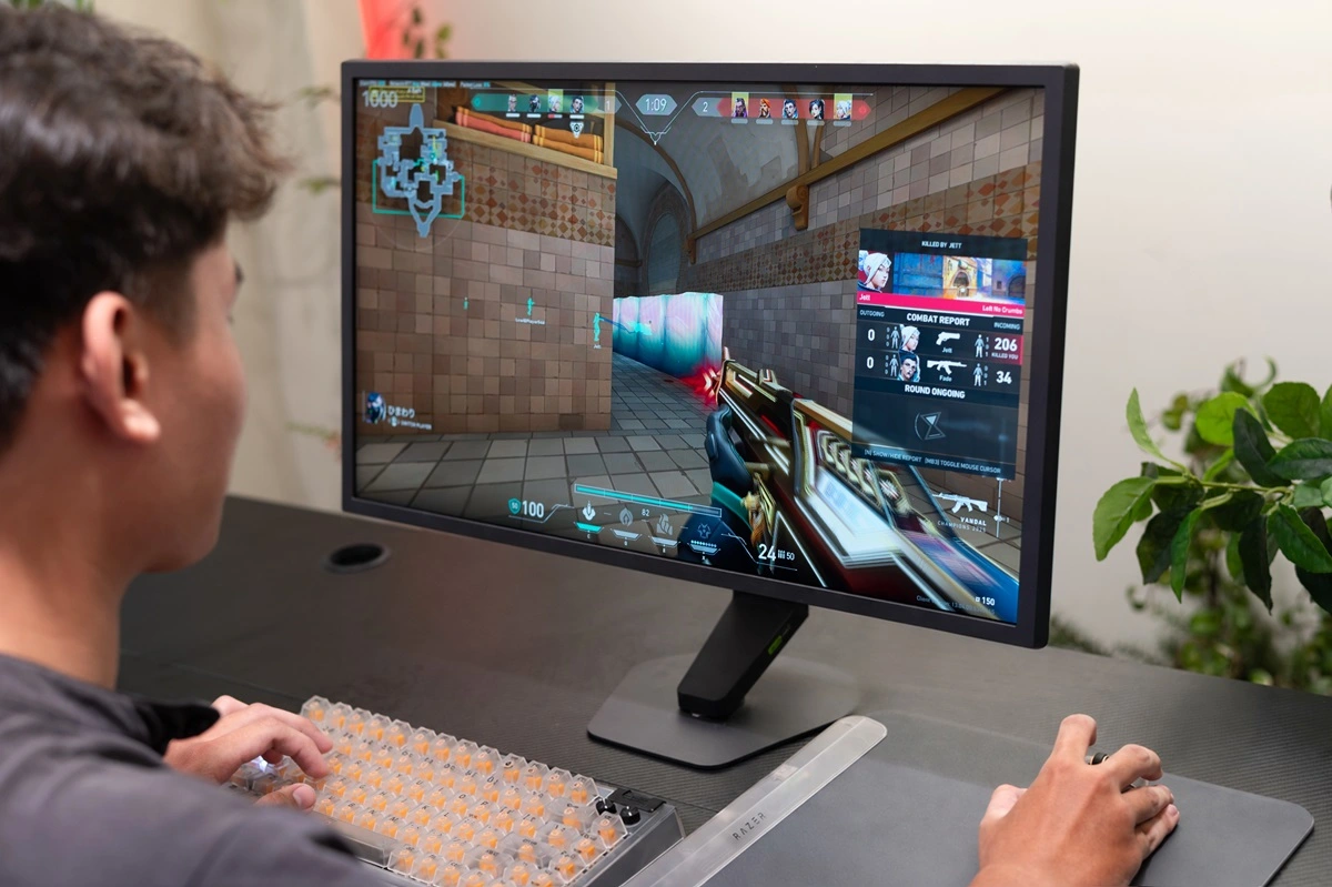 LG UltraGear OLED 5K2K và 1000Hz: Màn hình nào đáng tiền cho game thủ?