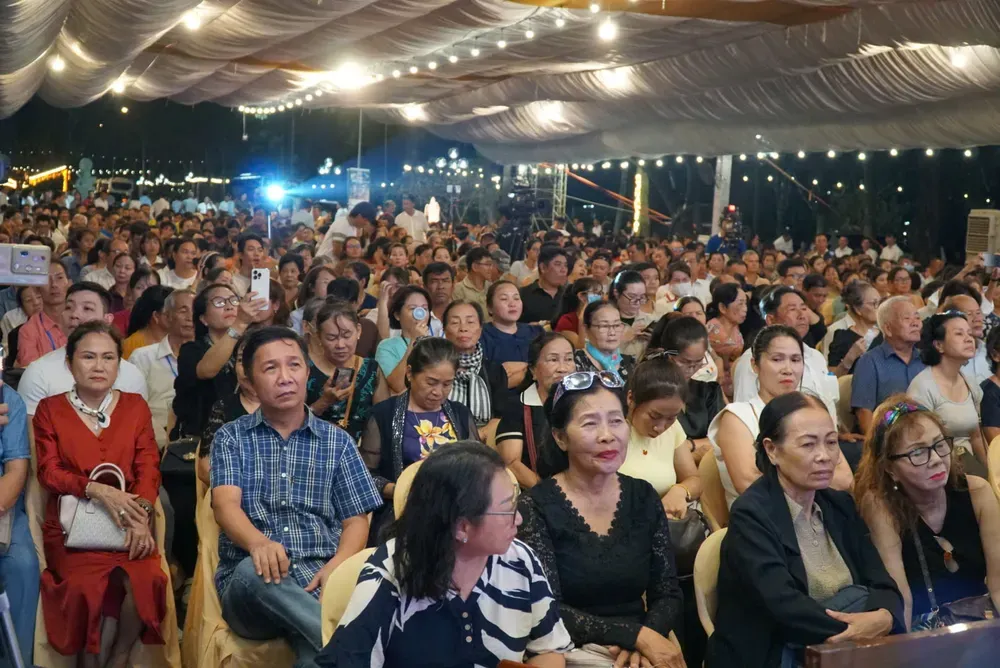 NSND Kim Cương và đêm hòa nhạc tri ân miễn phí đầy xúc động