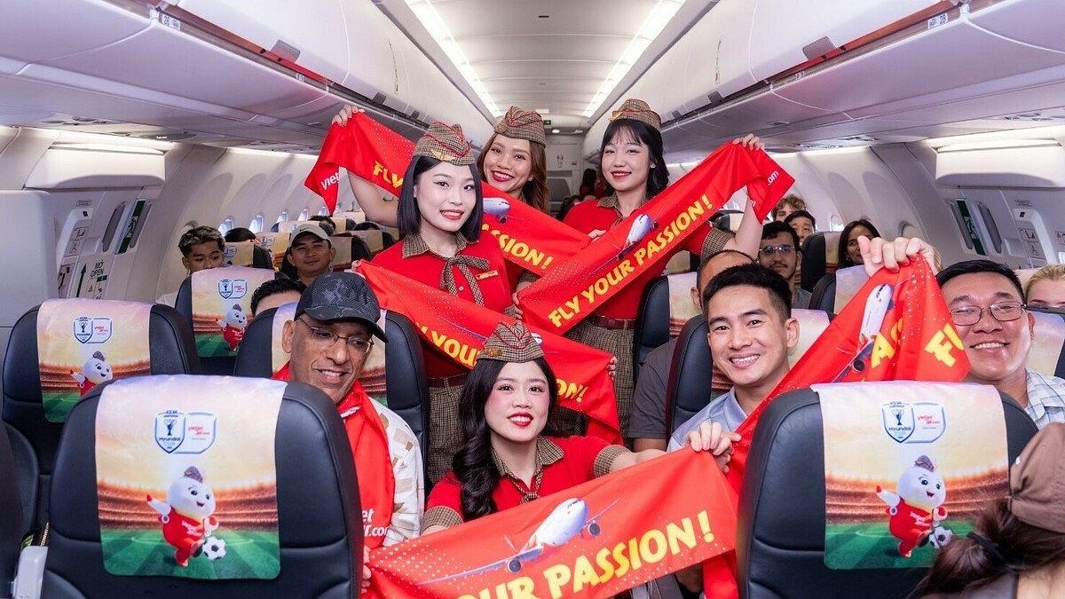 Từ Hà Nội đến Bangkok: Hành trình du lịch cổ vũ ASEAN Cup