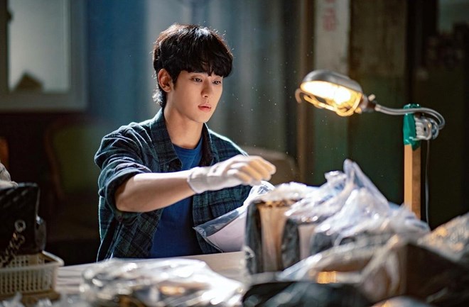Kim Soo Hyun thắng kiện Mido: bước ngoặt cho chiến lược tái xuất