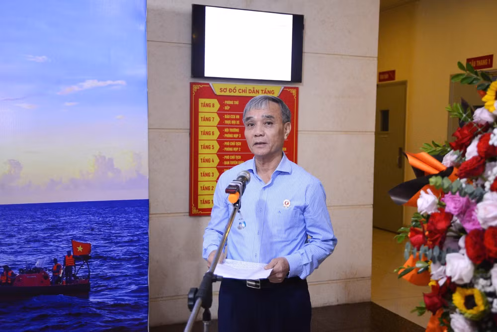 “Linh thiêng biển đảo Việt Nam”: Khi ký ức lính hóa thành ánh sáng