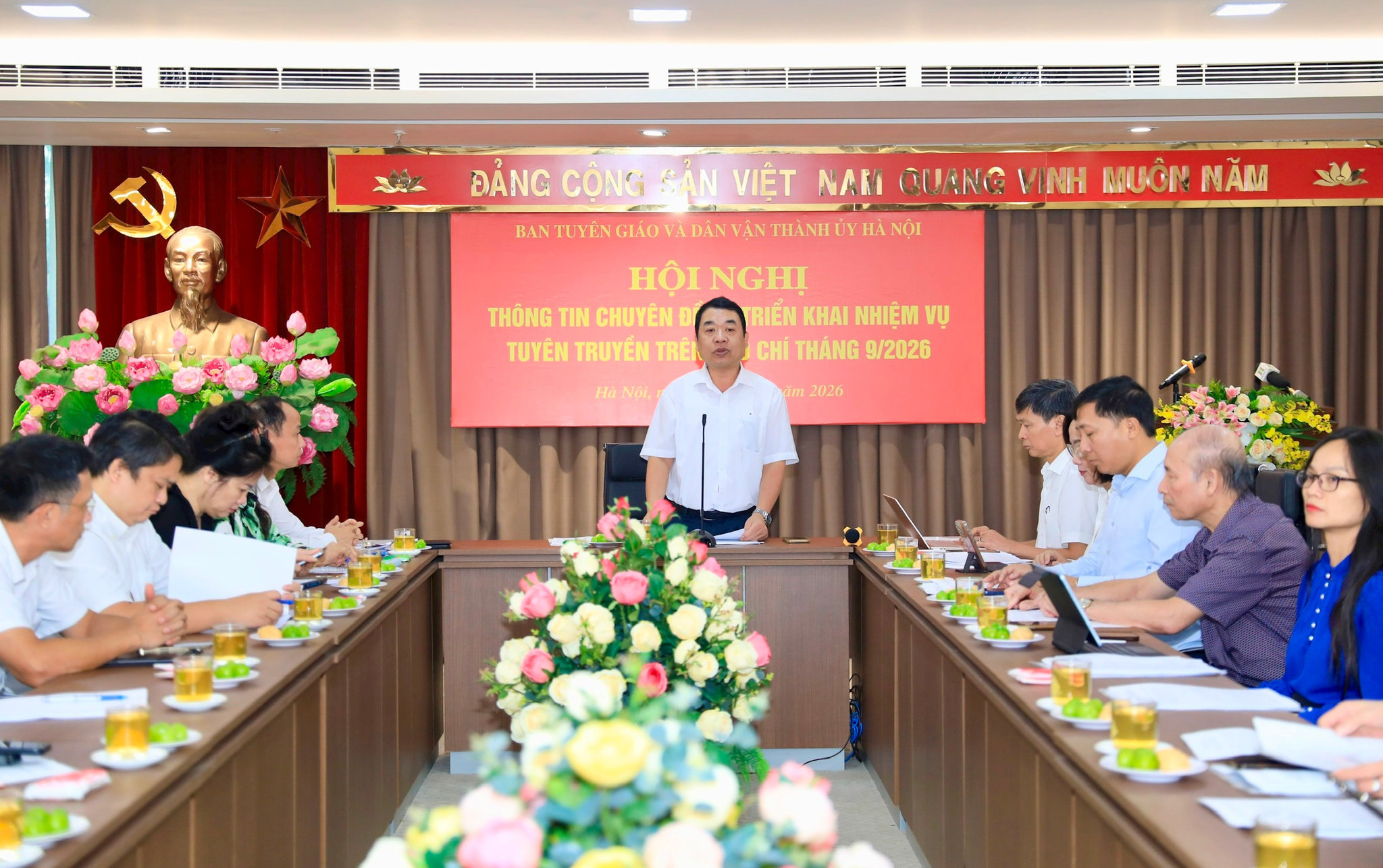 Hà Nội hoãn miễn phí sách giáo khoa: Phụ huynh nên chủ động gì?