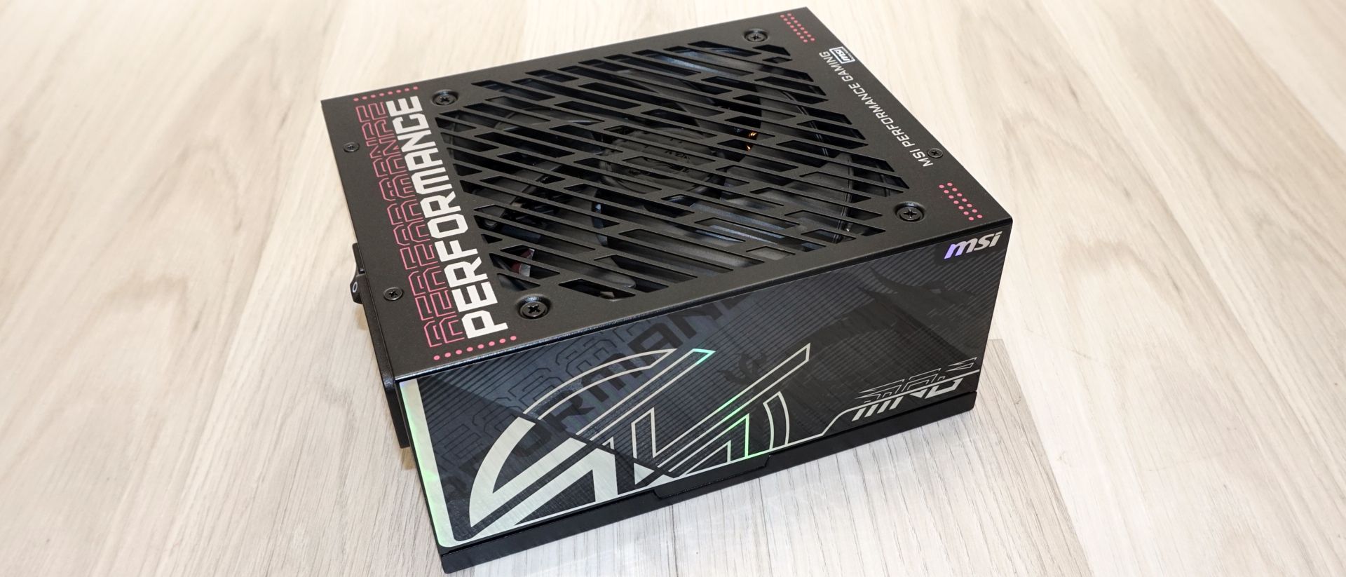 Nguồn điện Platinum và Titanium: có đáng để PC gaming nâng cấp?