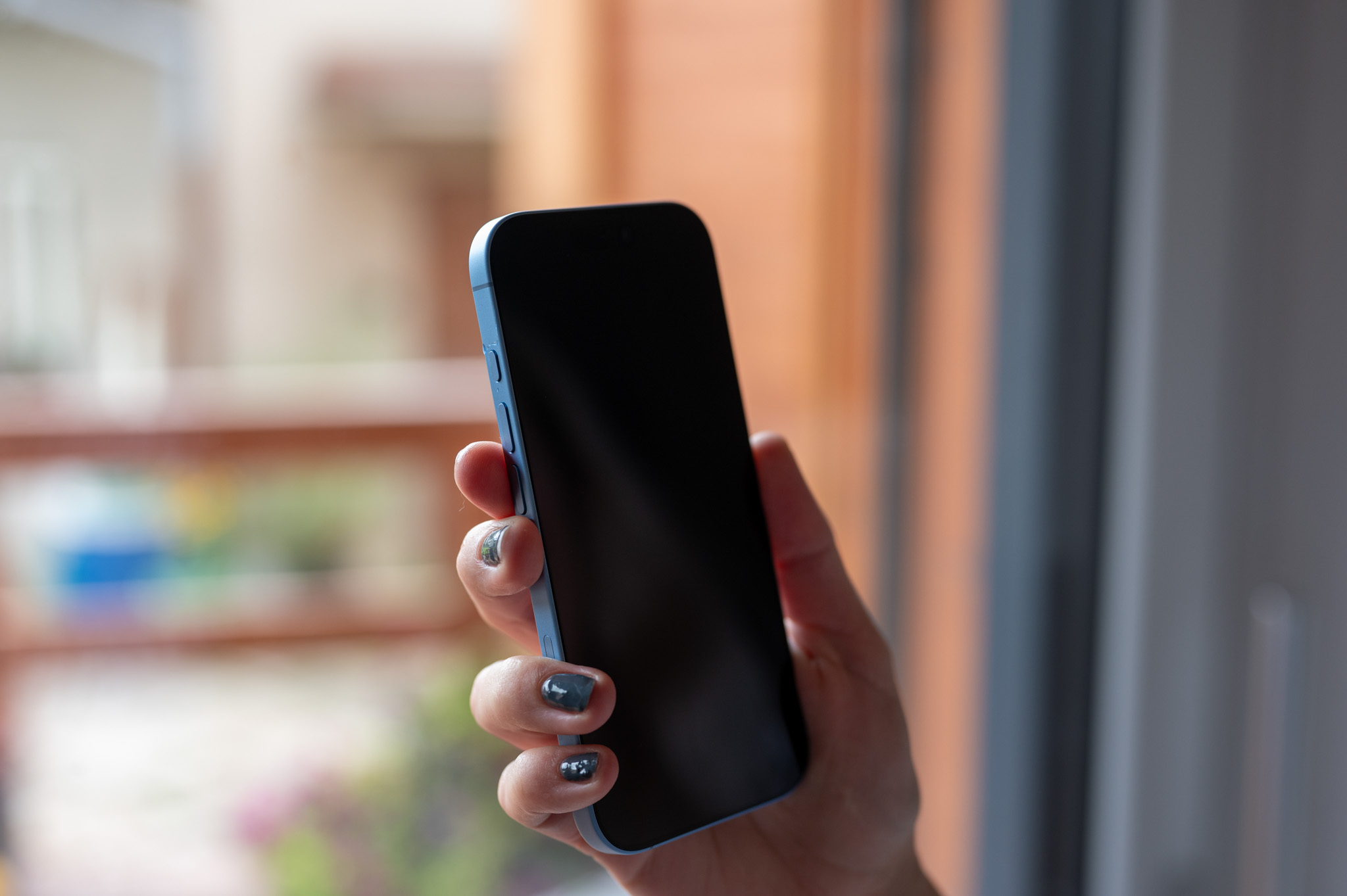 iPhone 17 vs iPhone 18: Beli Sekarang atau Tunggu?
