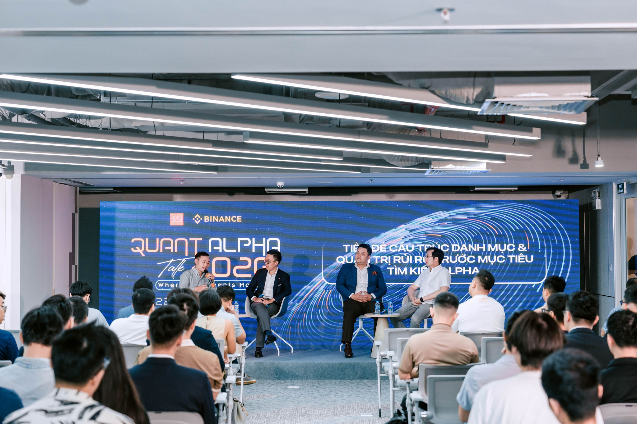 Quant trading AI đang viết lại luật chơi đầu tư hệ thống