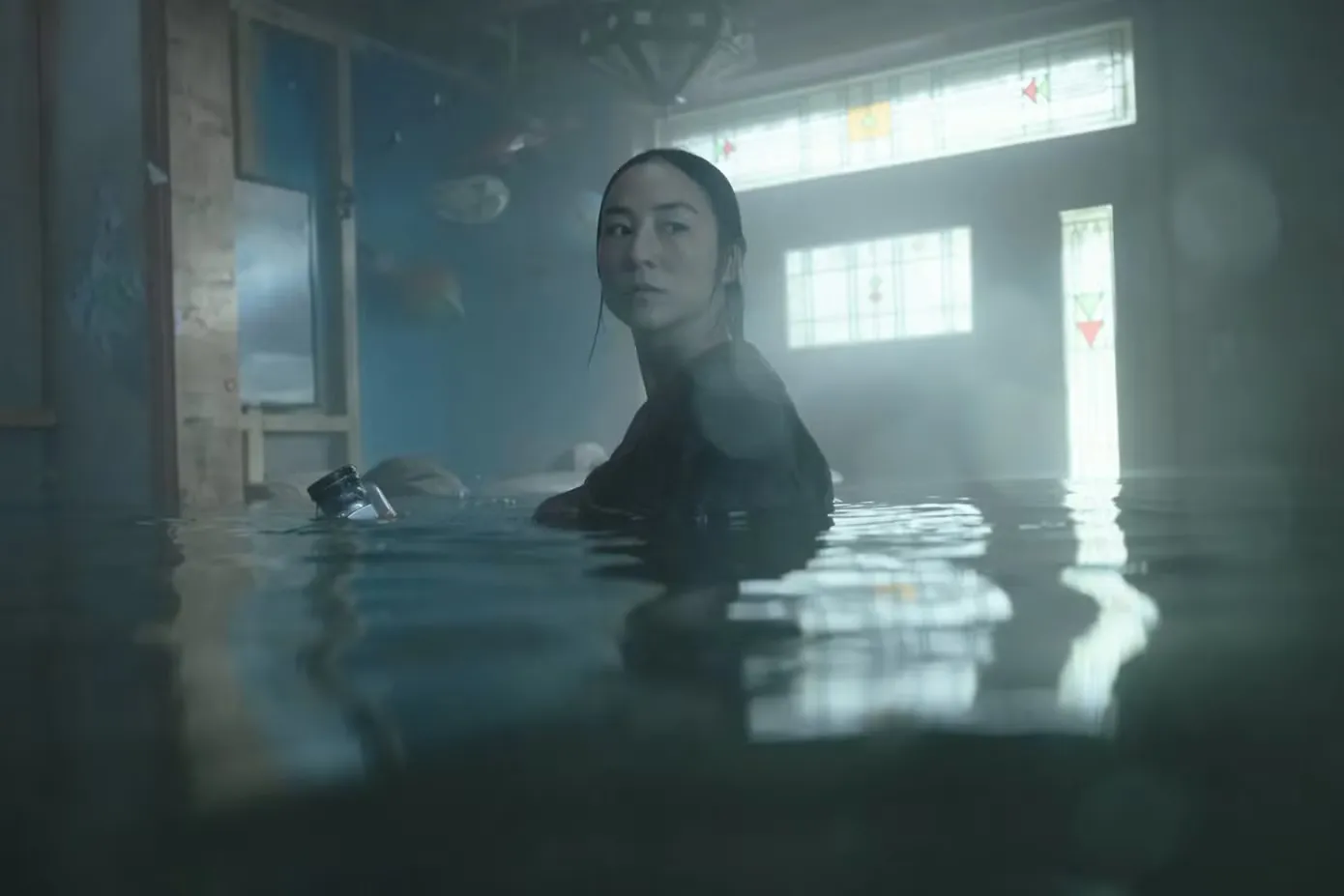Vì sao The Last House lọt top 1 Netflix nhưng bị chấm điểm thấp?
