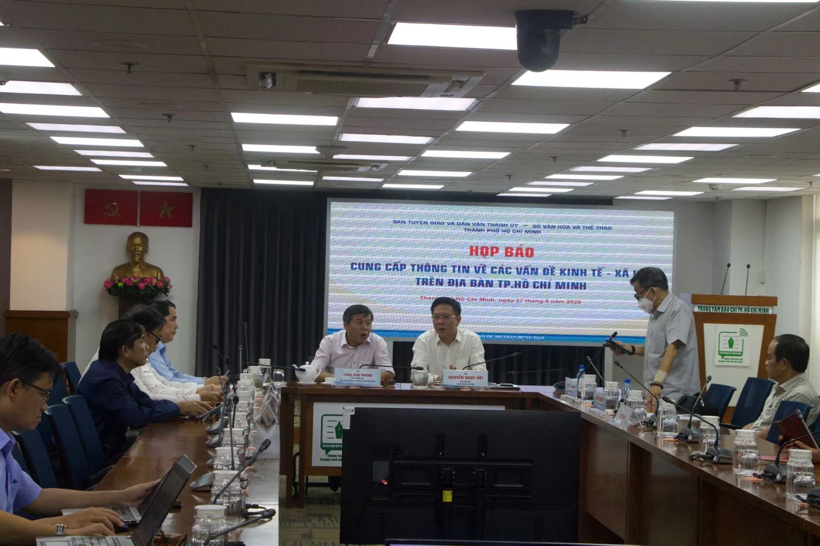 Hơn 7.900 công chức TP.HCM hoàn thành chương trình kỹ năng số: đổi thay thật hay chỉ trên giấy?