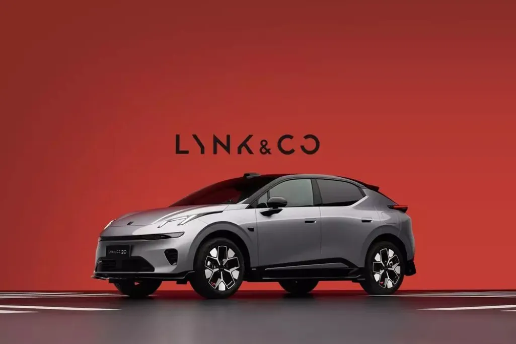 Lynk & Co 02 nâng cấp: sạc 12 phút, tầm 630km có đáng chờ?