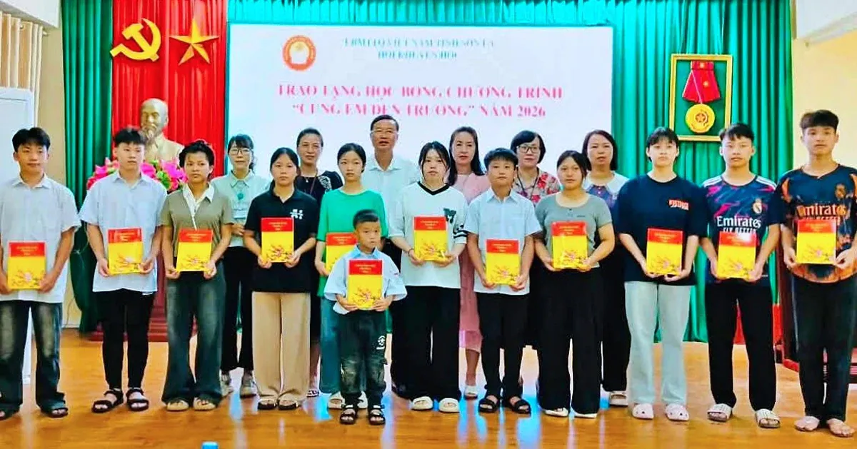 Các chương trình học bổng cho học sinh khó khăn: Cơ hội và cách chuẩn bị hồ sơ