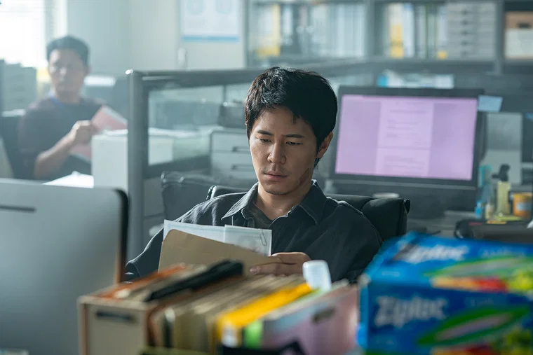 Ryu Jun-yeol, Seol Kyung-gu và bí ẩn vai kép trong series Netflix ‘Mole’