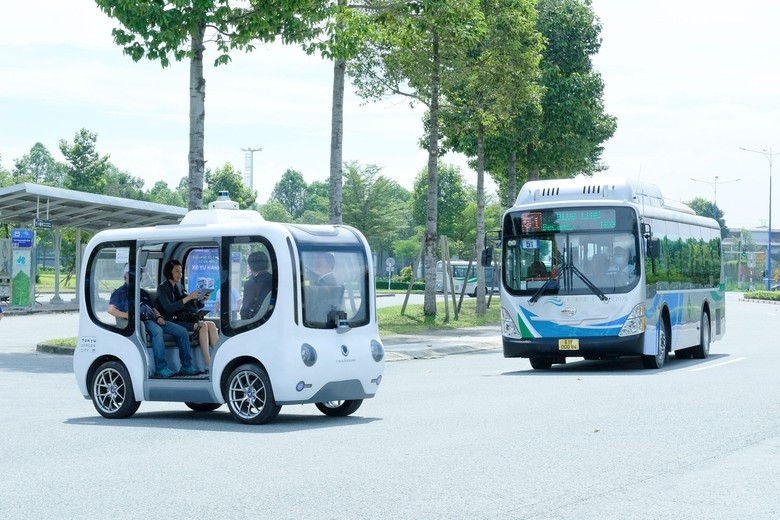 Hà Nội thử nghiệm giao thông tự hành: cơ hội hay phép thử mạo hiểm?