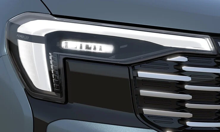 Ford Territory Platinum: SUV hạng C giá tốt đủ sức đấu Mazda CX-5?