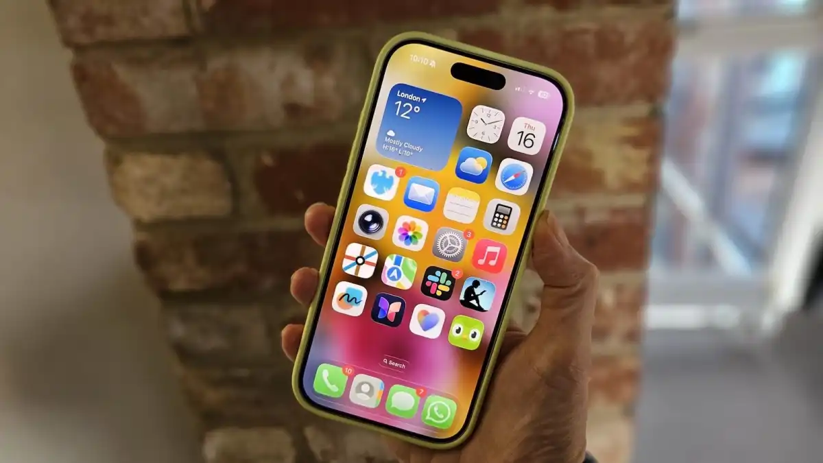 Kỷ nguyên smartphone giá rẻ sụp đổ: mua ngay hay mãi hối tiếc