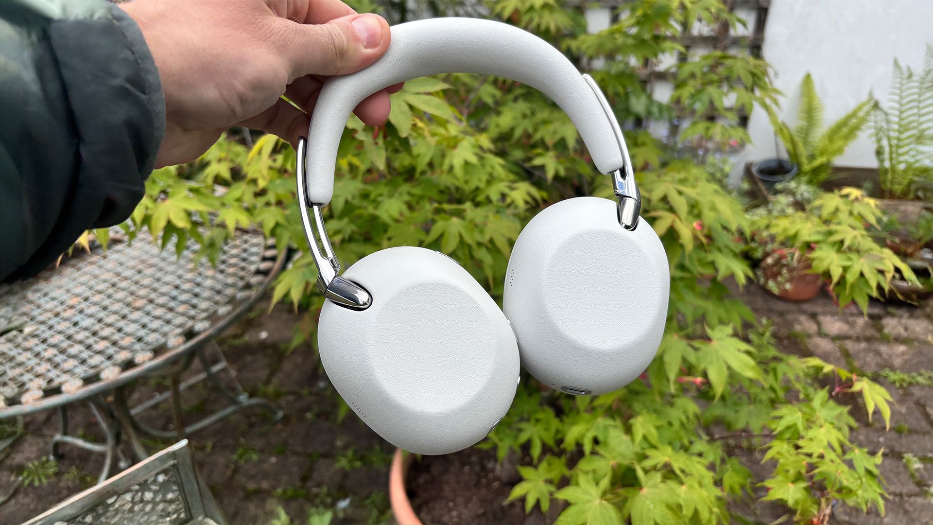Sony WH-1000X THE COLLECTION vs Focal Bathys: so găng tai nghe cao cấp wireless