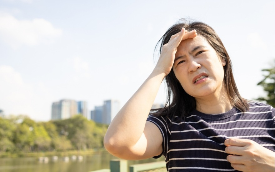 Chóng mặt dưới nắng nóng: Đừng xem nhẹ dấu hiệu cảnh báo sốc nhiệt