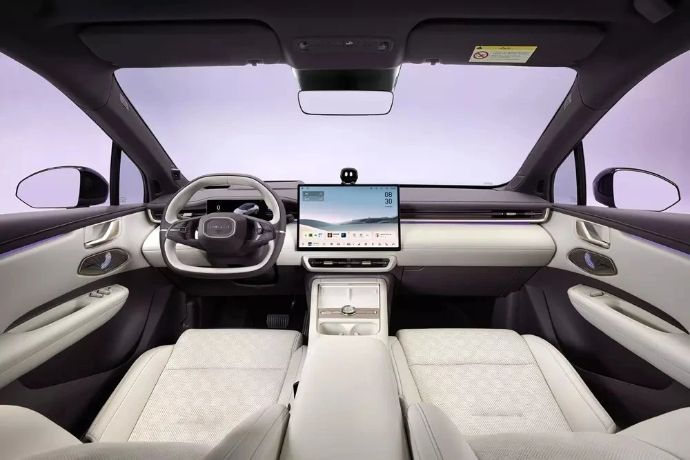 Lynk & Co 02 nâng cấp: sạc nhanh 12 phút, tầm 630km
