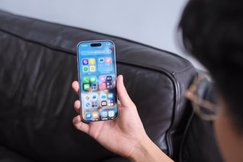 iPhone 17 vs iPhone 15: Có đáng nâng cấp sau 2 đời?