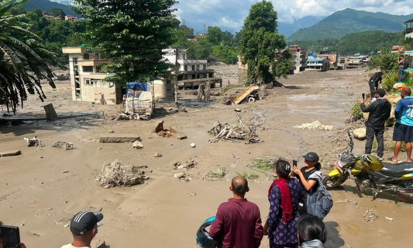 Lũ quét Nepal: Hướng dẫn an toàn cho du khách Việt ở vùng Himalaya