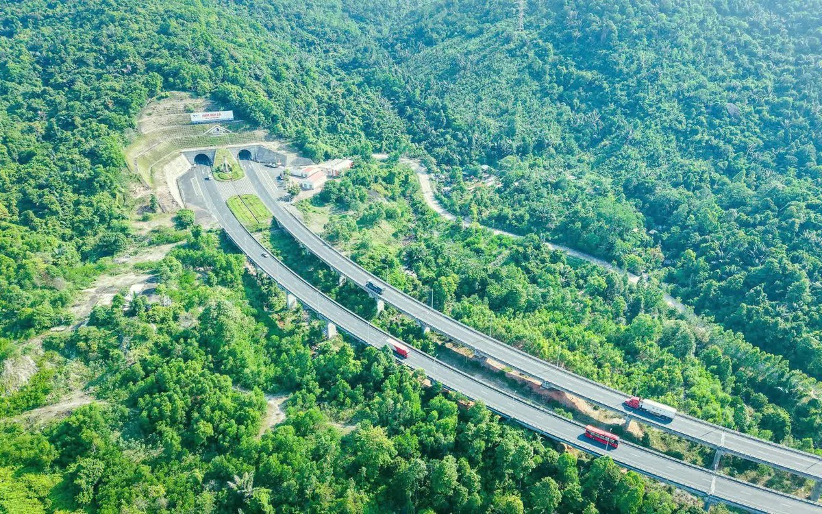 Việt Nam tăng tốc hoàn thiện loạt công trình giao thông trọng điểm