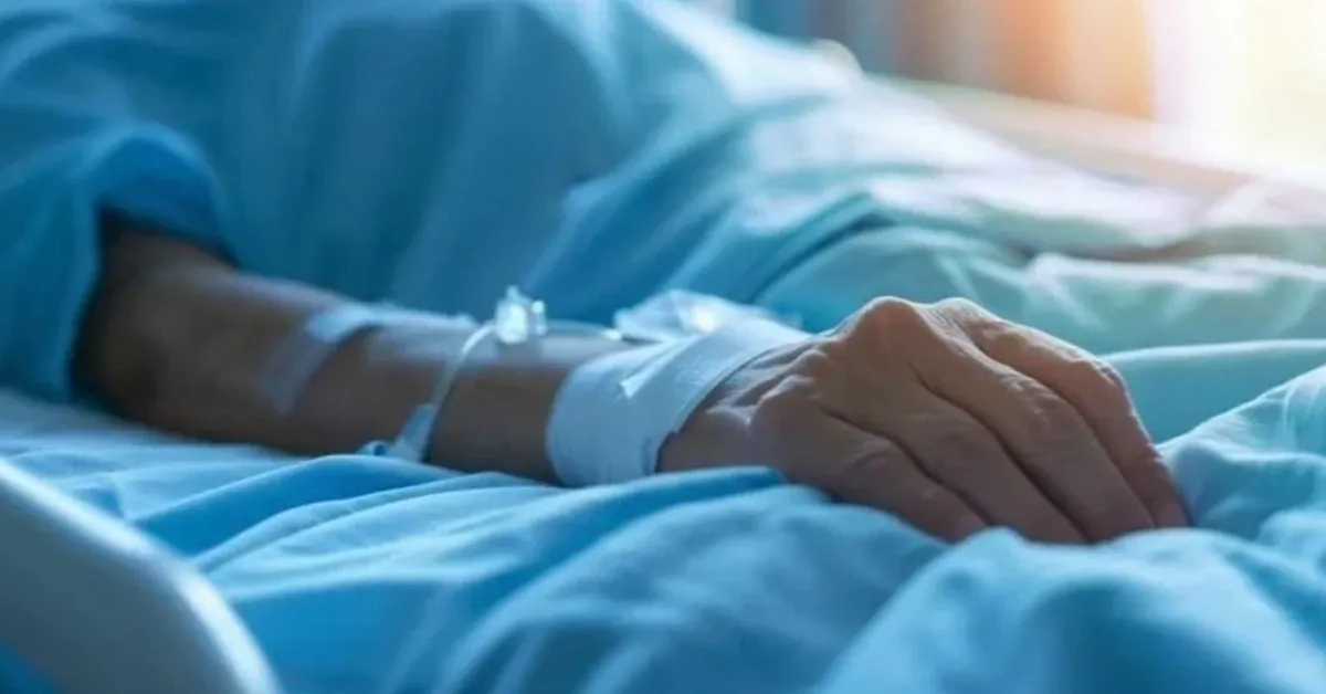 Uống cà phê, nước để qua đêm: con đường ngắn tới suy thận cấp