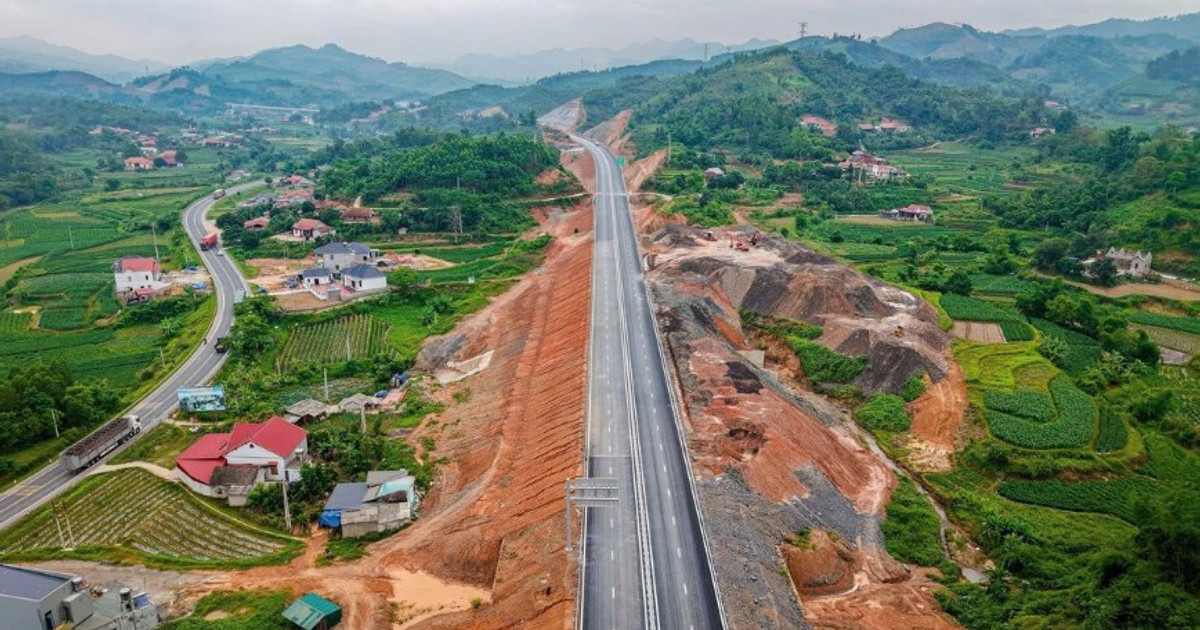 Giải phóng mặt bằng và thiếu vật liệu: nút thắt của dự án hạ tầng